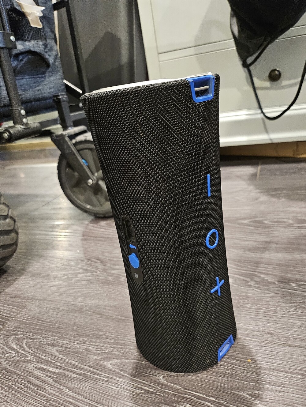 Alpine AD-SPK1 Turn1 Waterproof Bluetooth Portable 11" Speaker - Picture 5 of 9